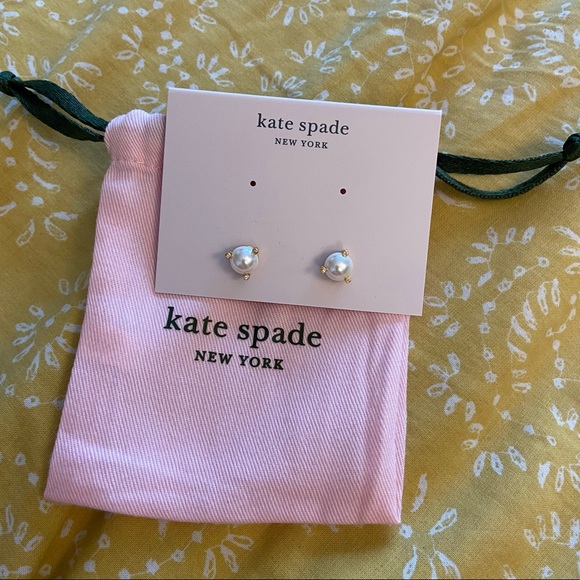 kate spade Jewelry - Kate Spade ♠️ Pearl Earring